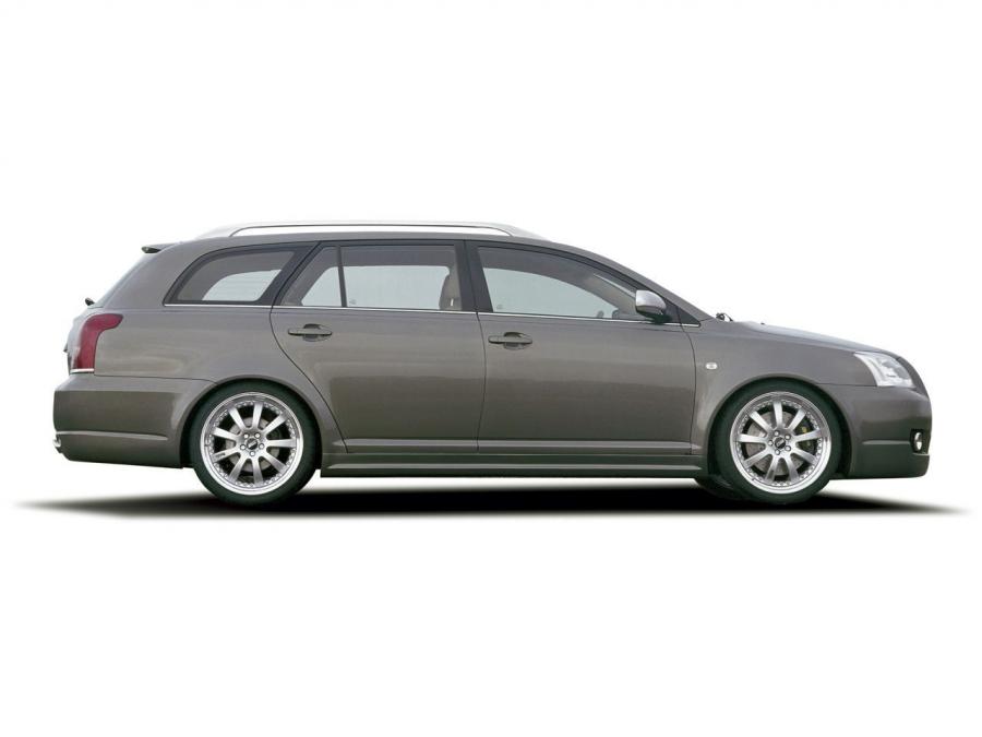  Toyota Avensis Wagon V6 Biturbo TTE Concept 2003 года  (фото 2 из 5)